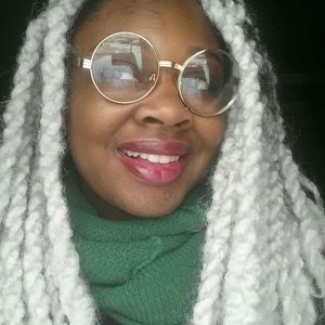 Meet your Posher, Toni